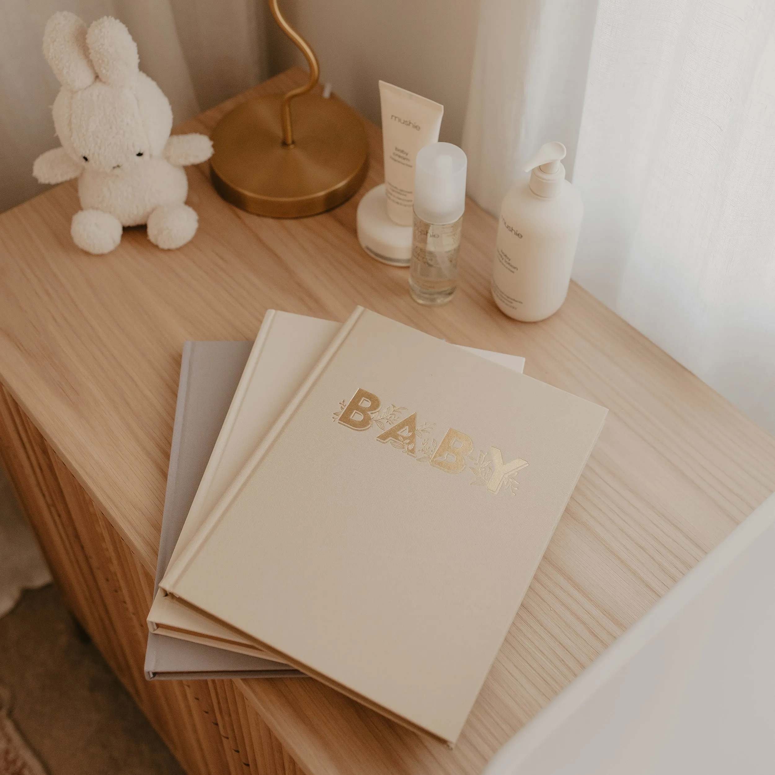 Baby Book BISCUIT