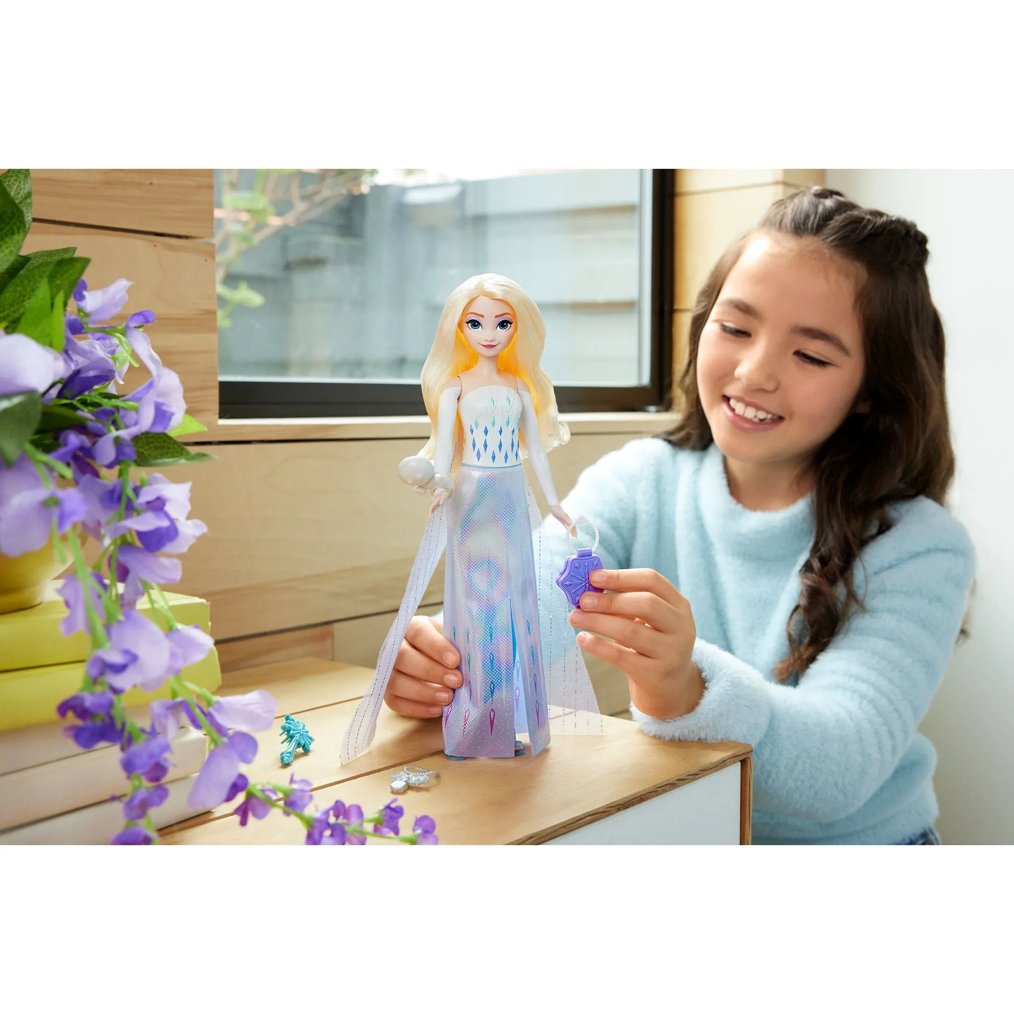 Disney Frozen Spin & Reveal Elsa Doll