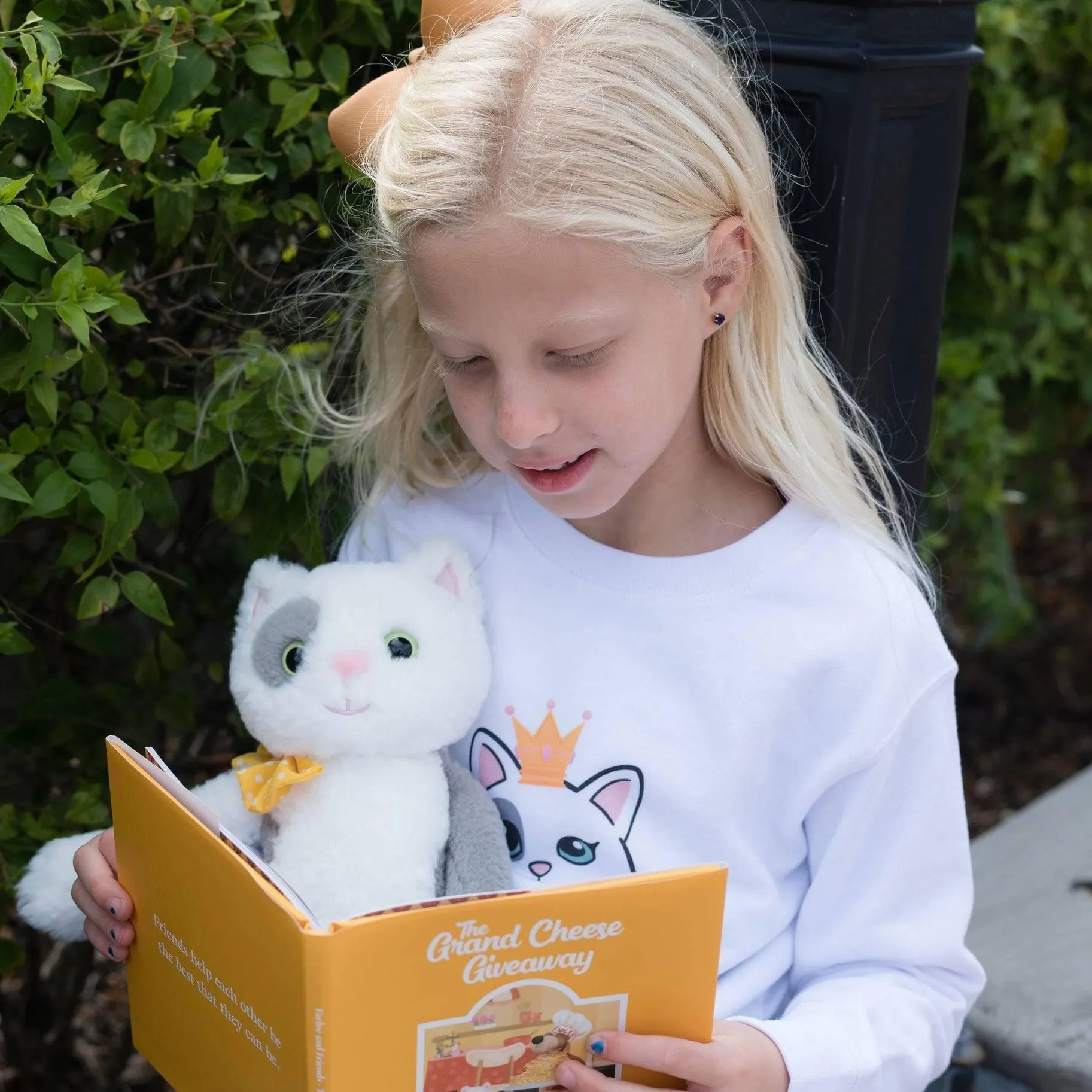 Farlee and Friends ~ Haddie Cat and Book- The Grand Cheese Giveaway Bundle