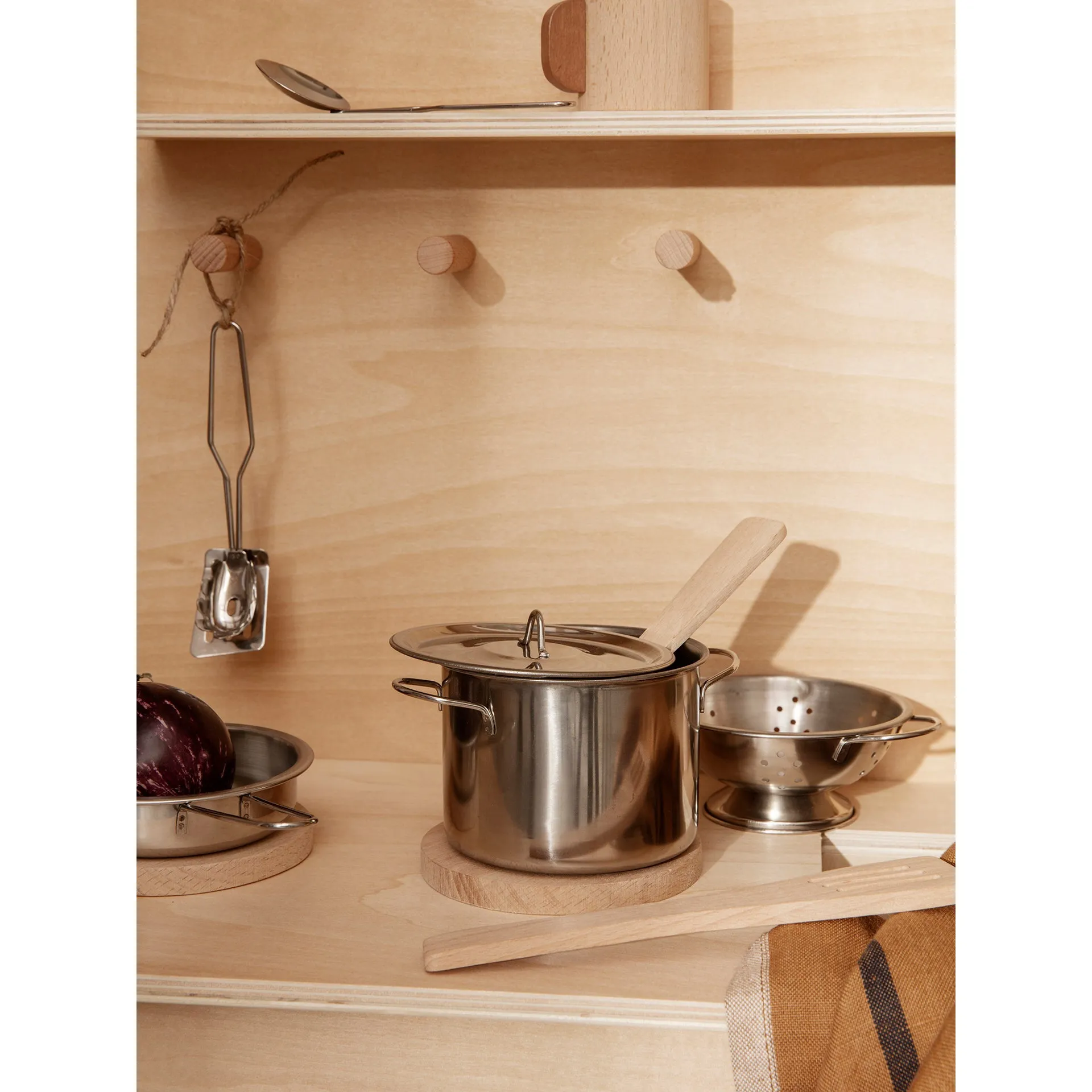 ferm LIVING Toro Play Kitchen Tools - Set of 9