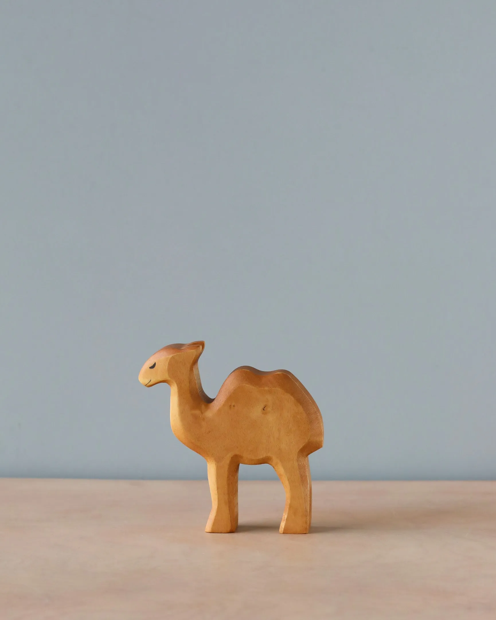 Handmade Holzwald Baby Camel Odin Parker