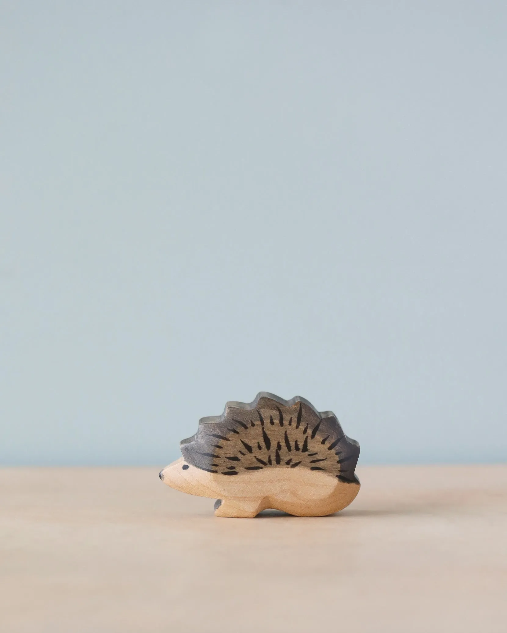 Handmade Holzwald Hedgehog Mom Odin Parker