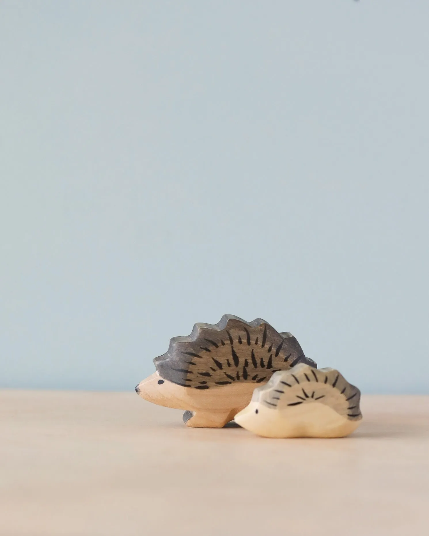 Handmade Holzwald Hedgehog Mom Odin Parker