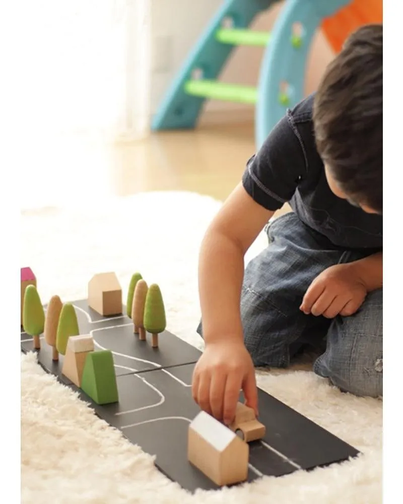 Kiko & gg Machi tiny wooden town