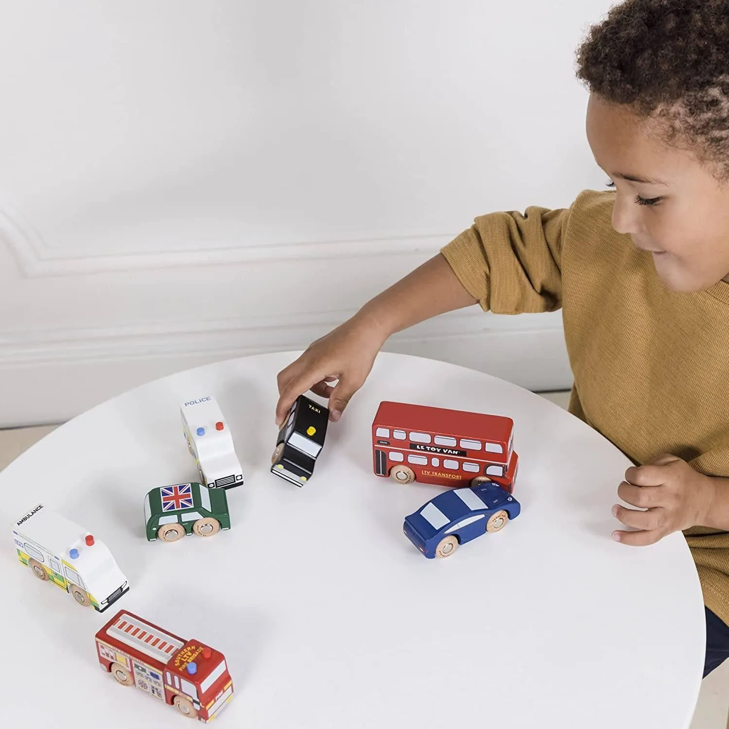 Le Toy Van Premium Wooden London Toy Car Set
