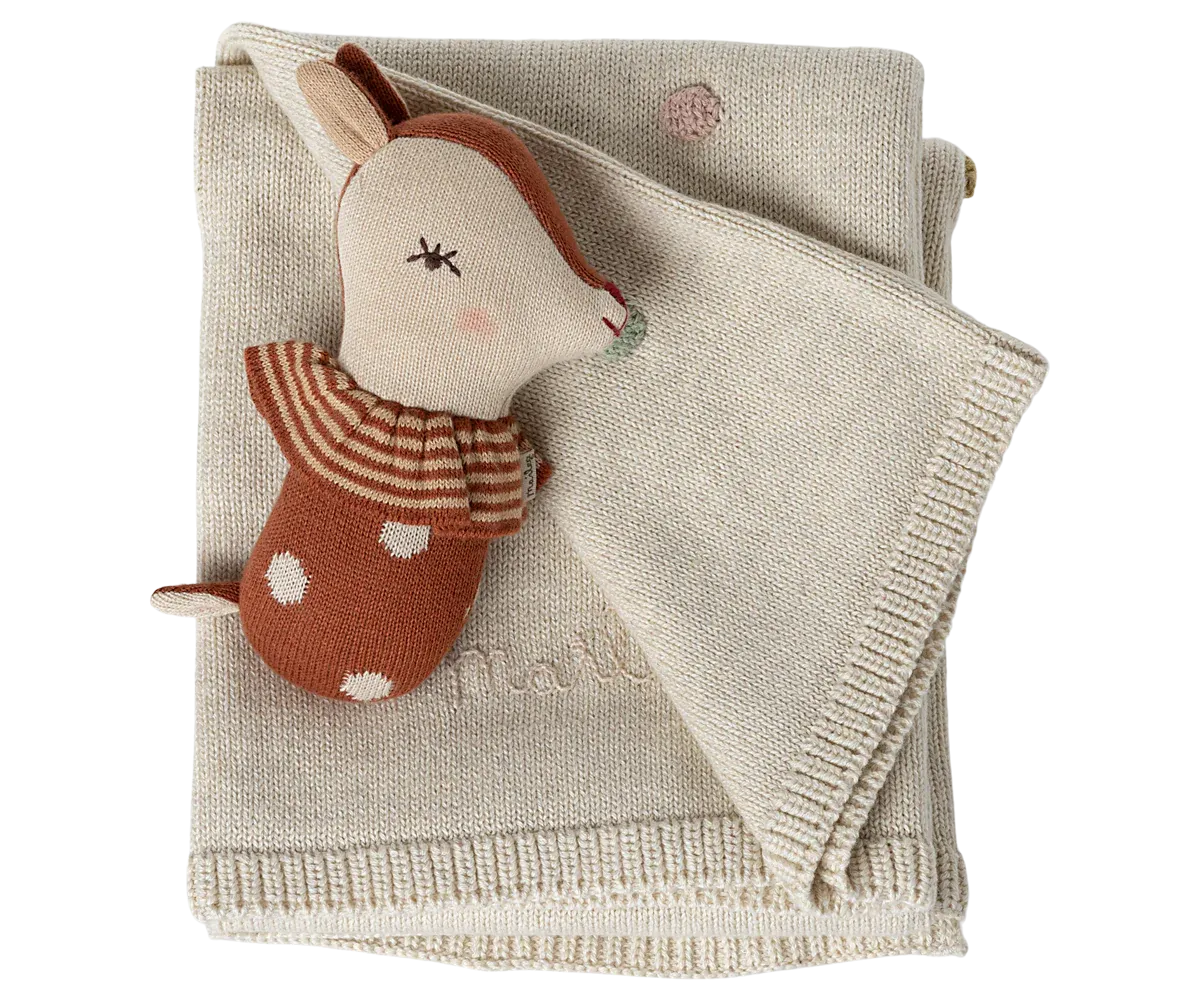 Maileg Baby Gift Set includes Knitted Spotty Blanket, Rattle and Dotty Bag SS25: NEW ARRIVAL