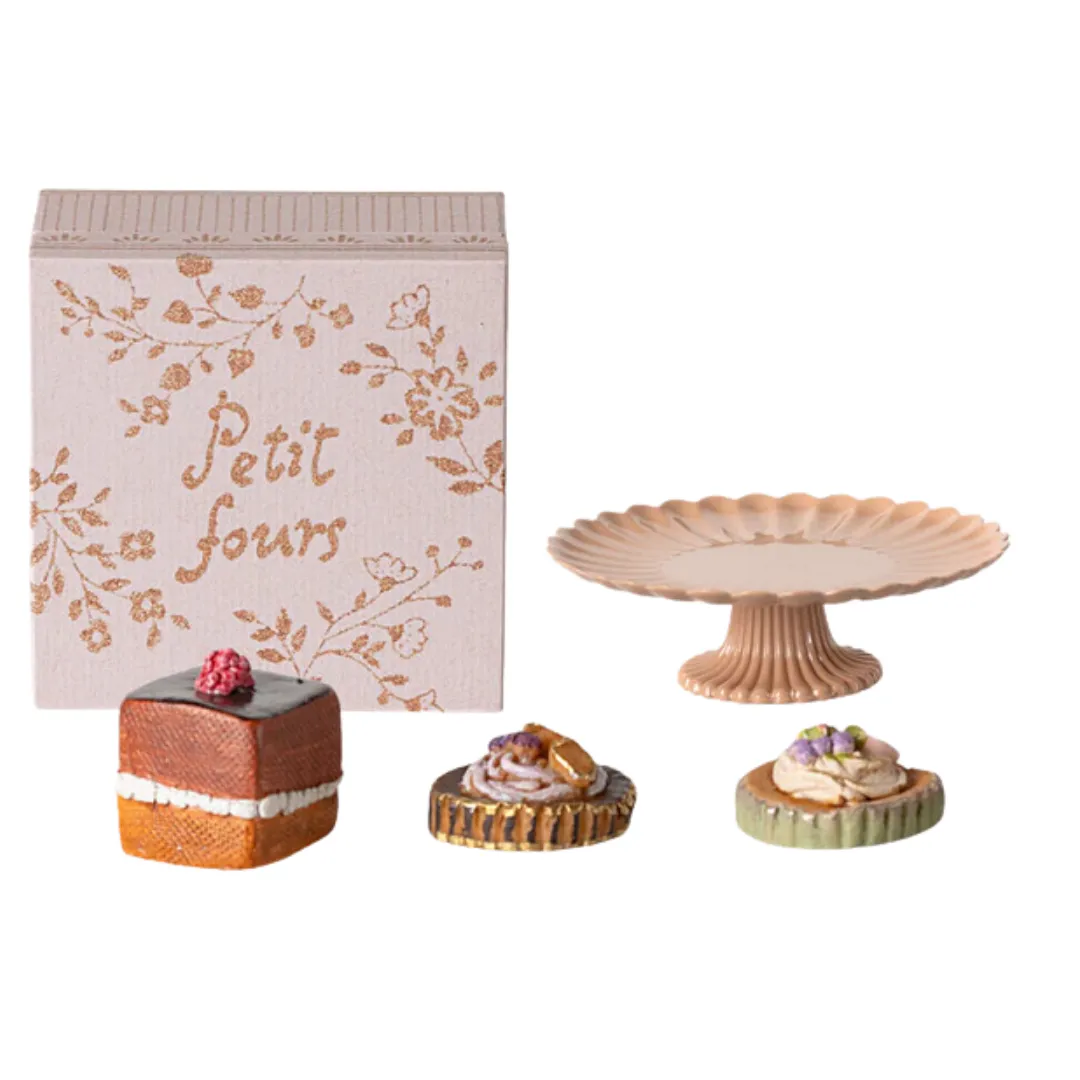 Maileg Furniture MINIATURE - Cakes And Cake Stand