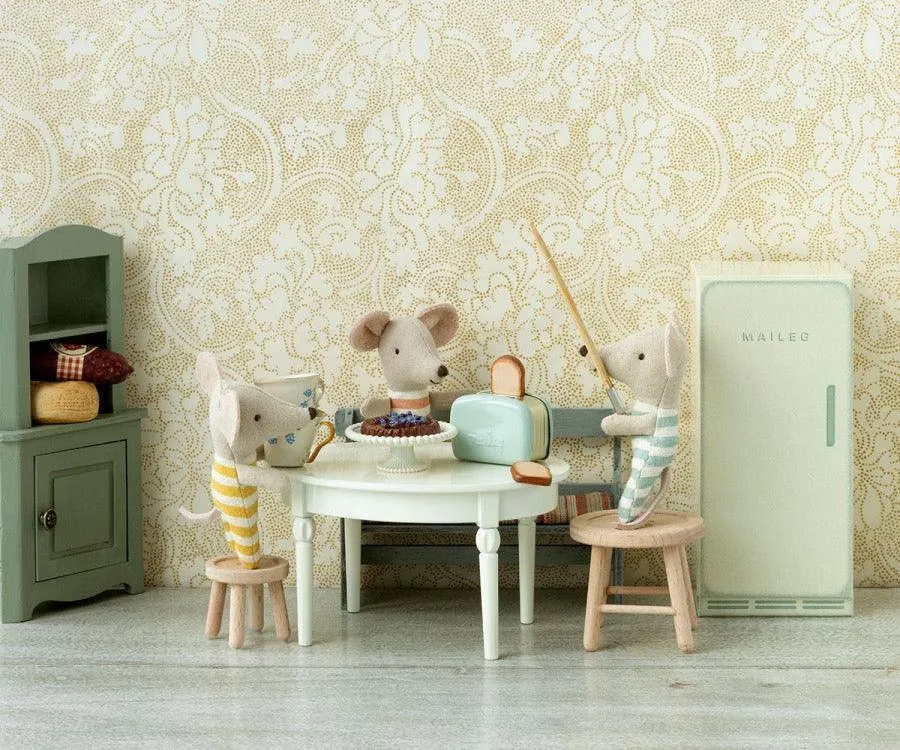 Maileg Toaster with Bread  Mint Mouse Size 1-12 scale: BACK SOON