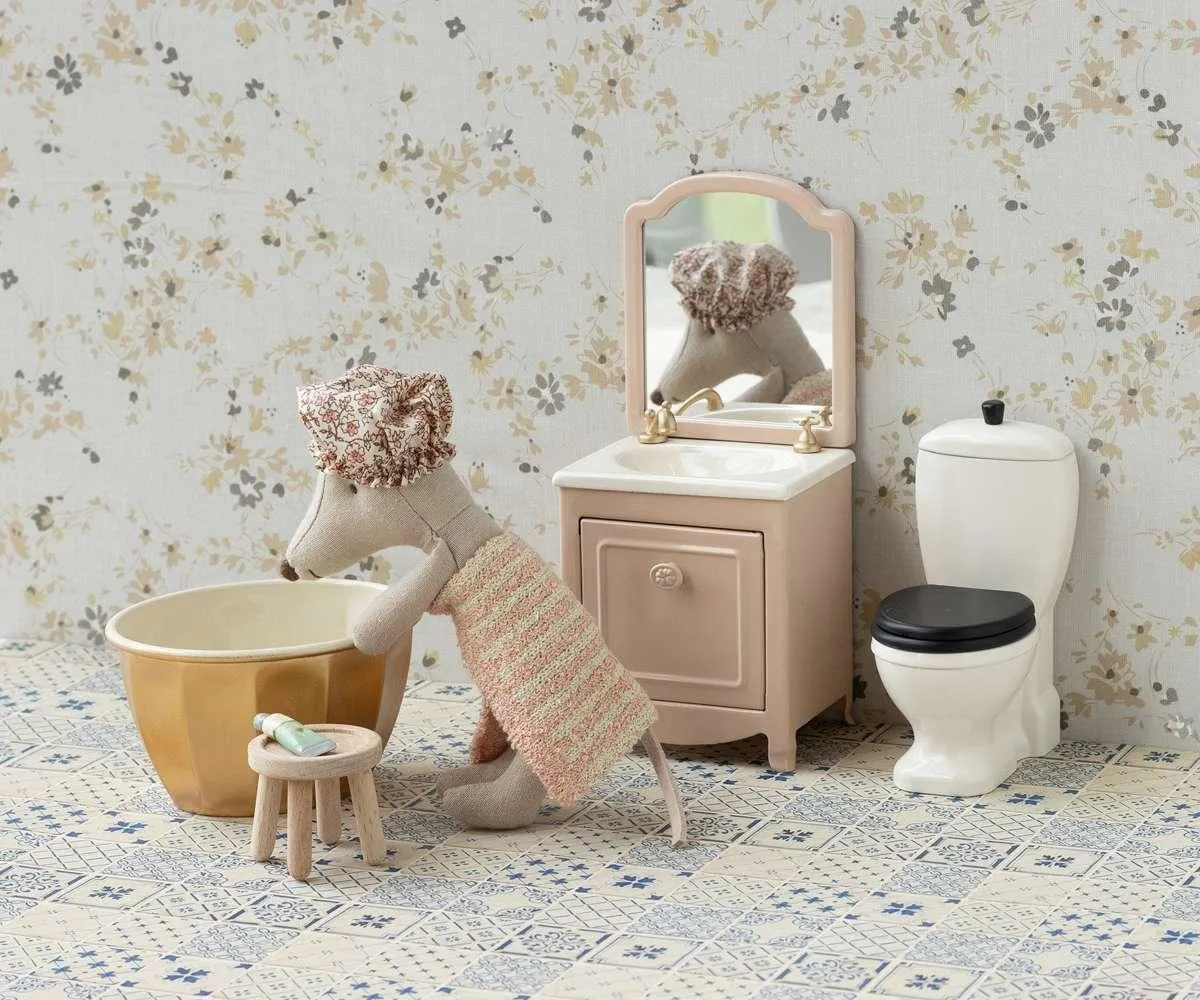 Maileg Wellness Mouse Big Sister BACK IN STOCK