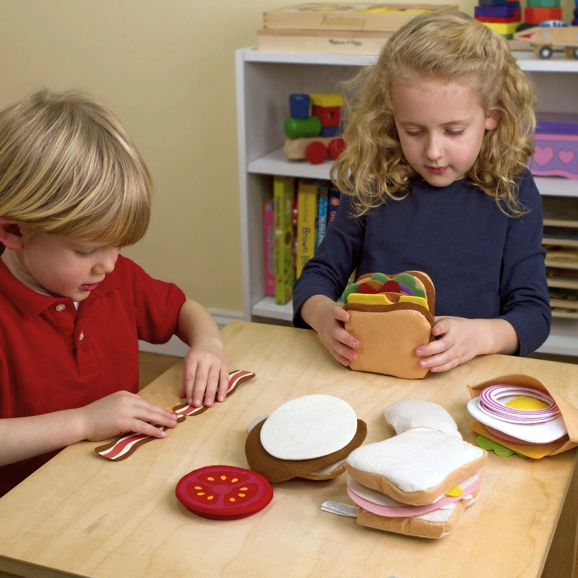 Melissa & Doug Felt Play Food - Sandwich Set