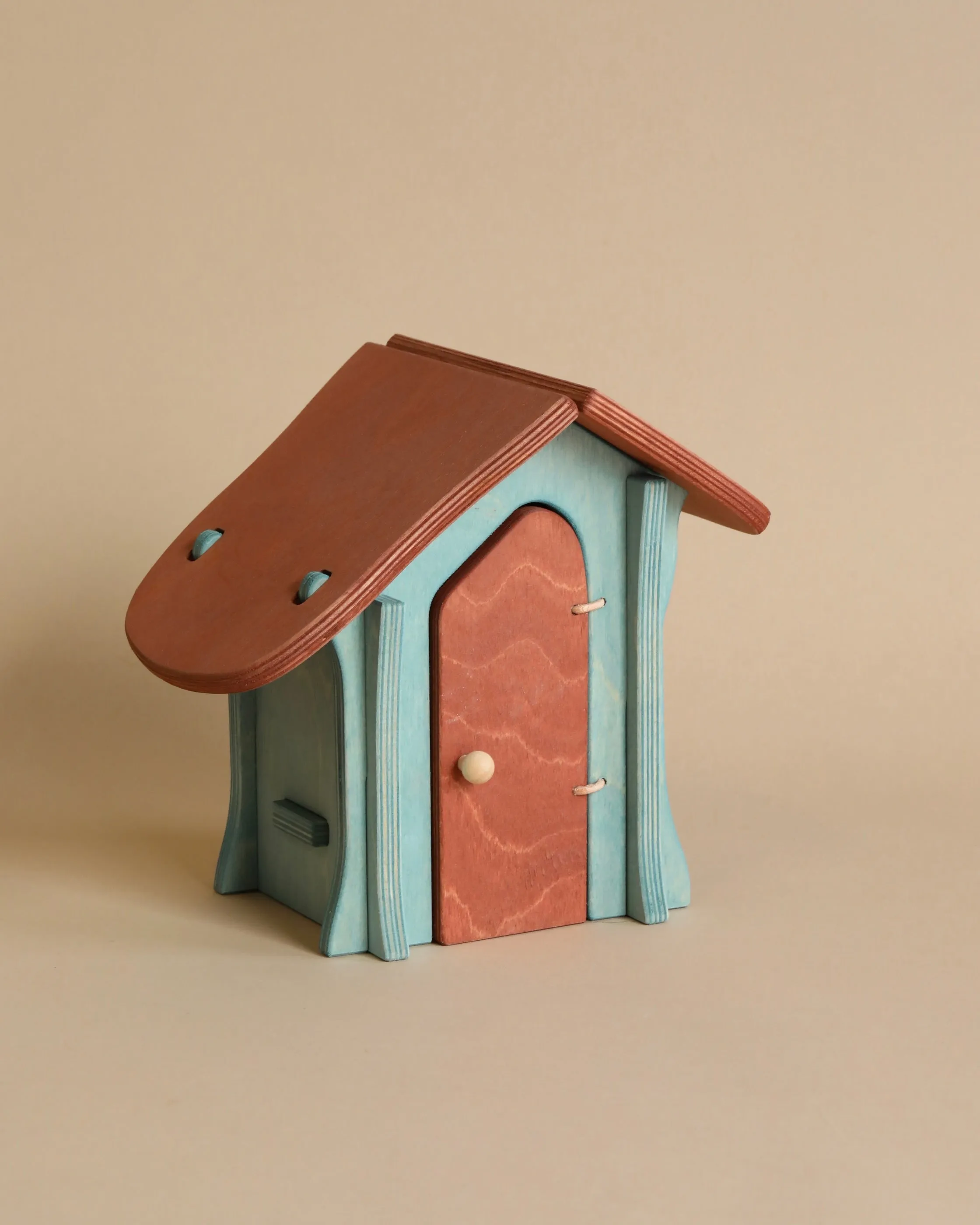Ostheimer Hen House / Chicken Coop Odin Parker