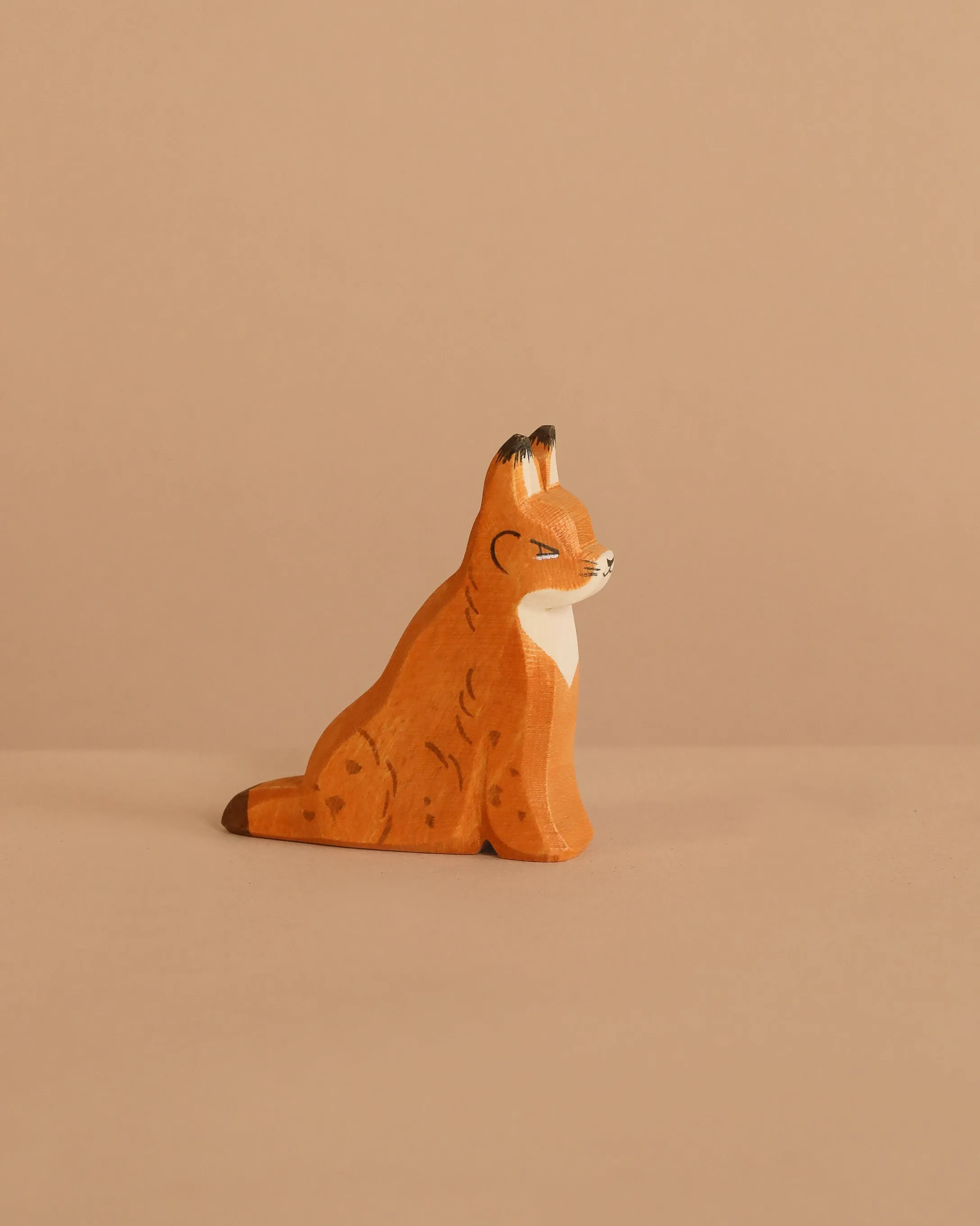 Ostheimer Lynx Sitting Odin Parker