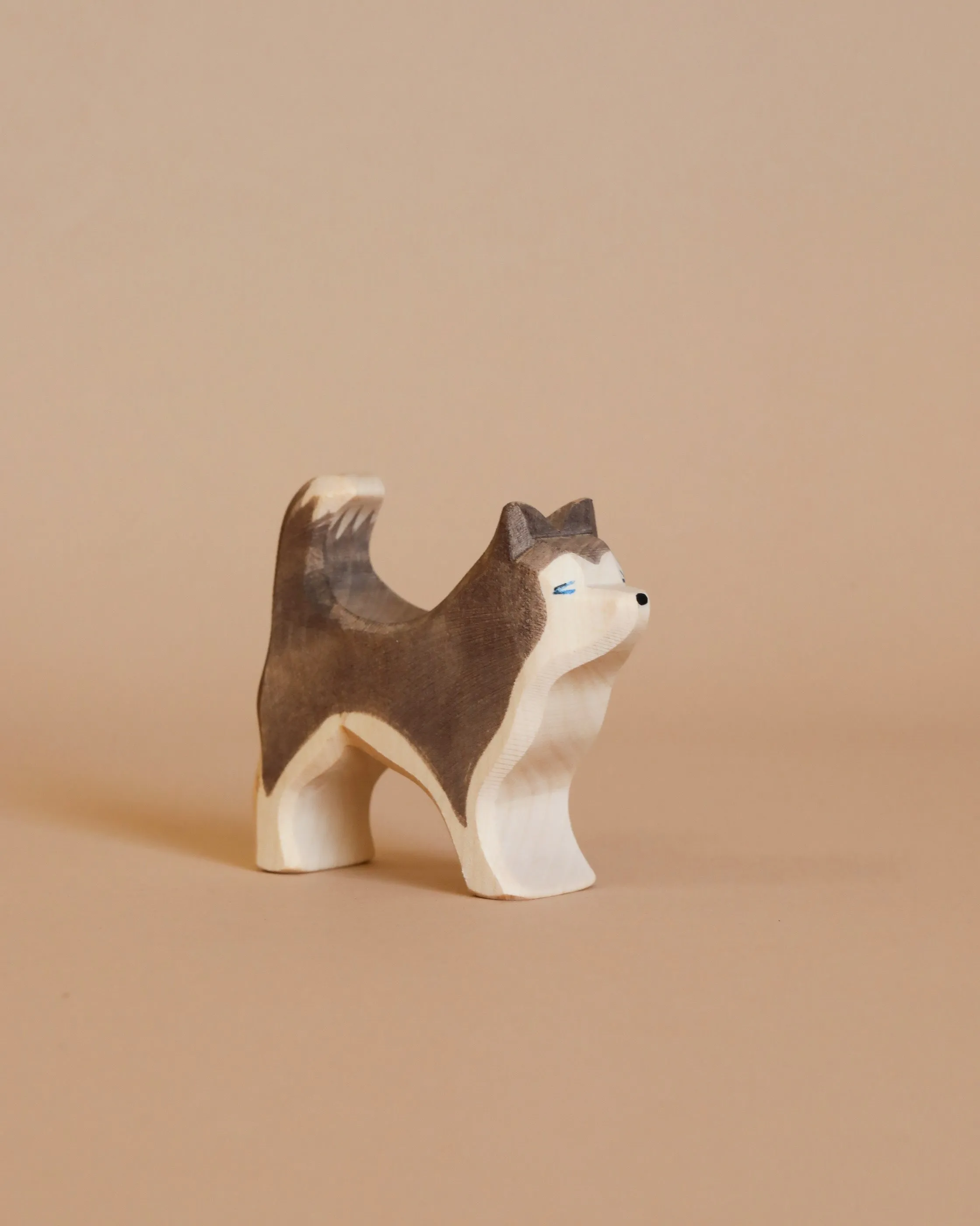 Ostheimer Sled Dog - Standing Odin Parker