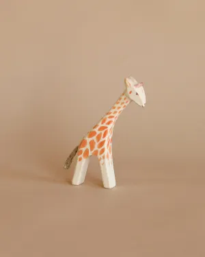 Ostheimer Small Giraffe - Head Low Odin Parker