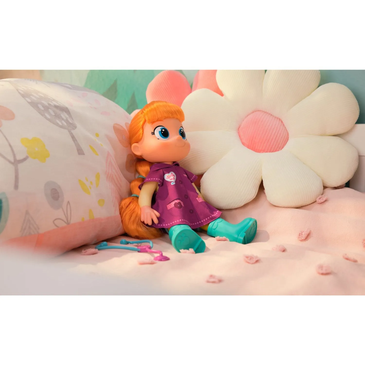 Vida the Vet Doll 33 Cm